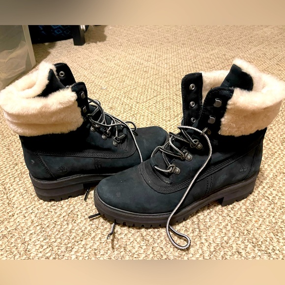 Timberland navy genuine suede & shearling fur boots - Picture 2 of 16